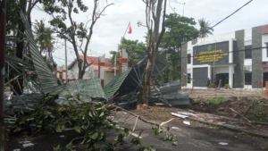 PERAK Resmi Laporkan Kasus Robohnya Atap PLHUT Kemenag ke Kejari Bantaeng
